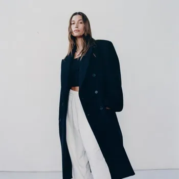 Foto profil Hailey Bieber