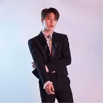 Foto profil Jung Hwan TREASURE