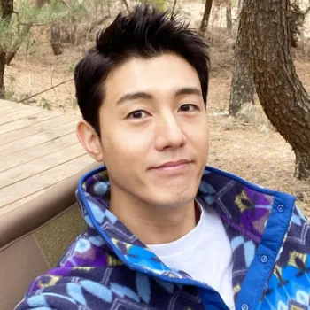 Foto profil Lee Ki Woo