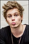 Foto profil Luke Hemmings