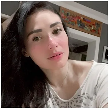 Foto profil Maeeva Amin