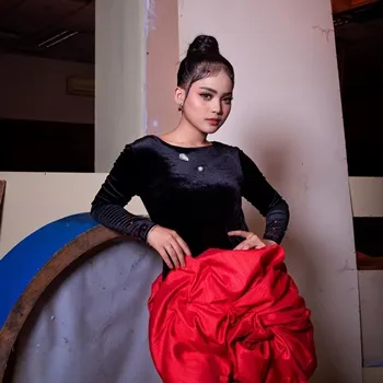 Foto profil Putri Isnari