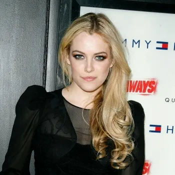 Foto profil Riley Keough