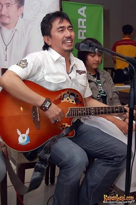 Foto Aa Gatot Brajamusti