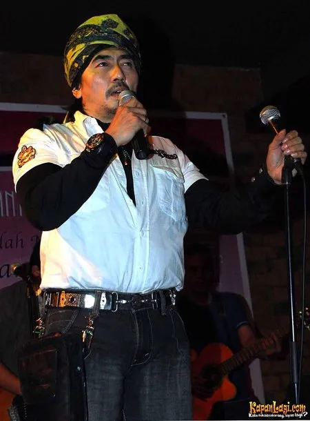 Foto Aa Gatot Brajamusti