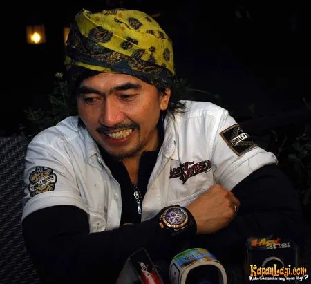 Foto Aa Gatot Brajamusti