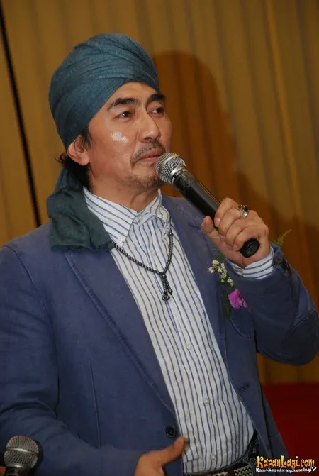 Foto Aa Gatot Brajamusti