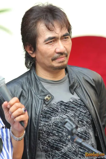 Foto Aa Gatot Brajamusti