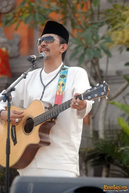 Foto Aa Gatot Brajamusti