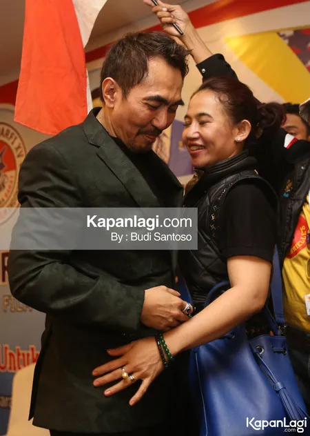 Foto Aa Gatot Brajamusti