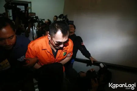 Foto Aa Gatot Brajamusti