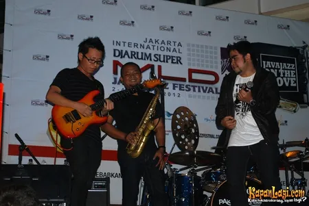 Foto Abdul And The Coffe Theory