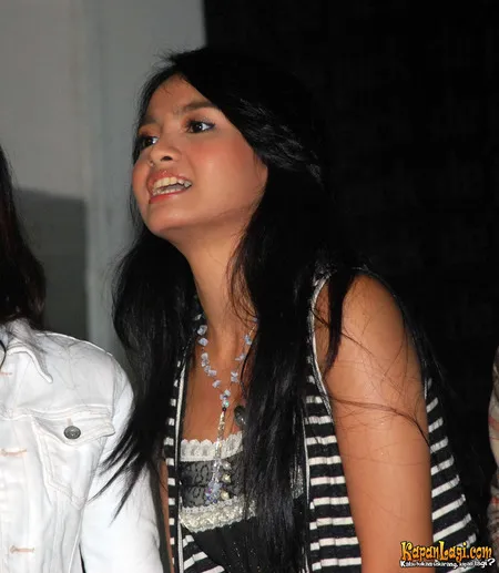 Foto Acha Septriasa
