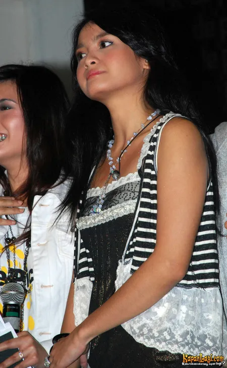 Foto Acha Septriasa