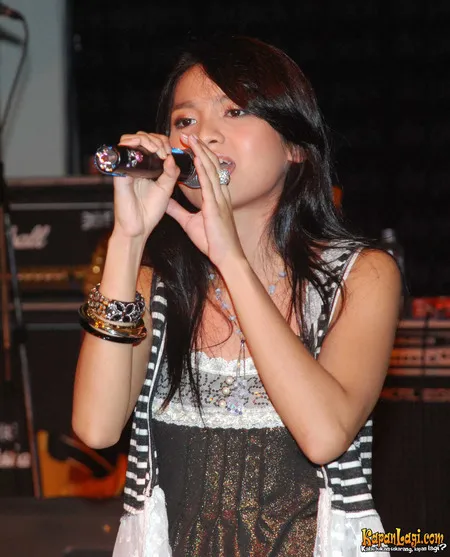 Foto Acha Septriasa