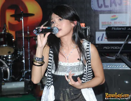 Foto Acha Septriasa