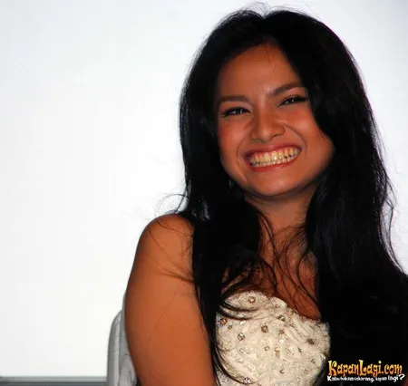 Foto Acha Septriasa