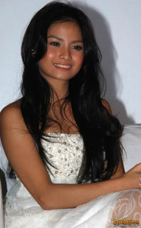 Foto Acha Septriasa