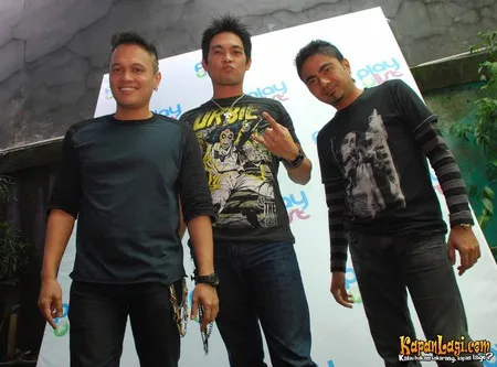 Foto Ada Band
