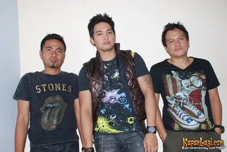 Foto Ada Band