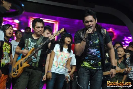 Foto Ada Band