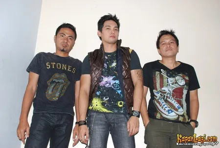 Foto Ada Band