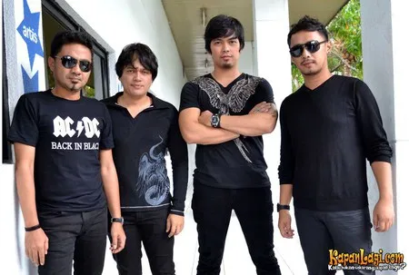 Foto Ada Band