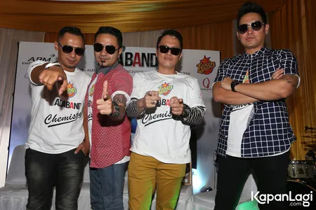 Foto Ada Band