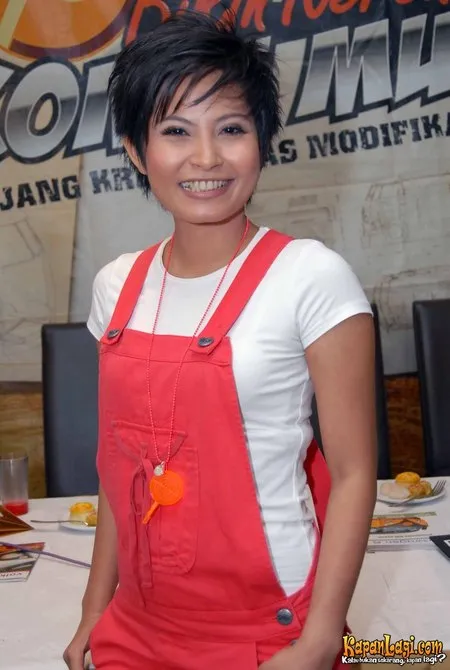 Foto Ade Herlina