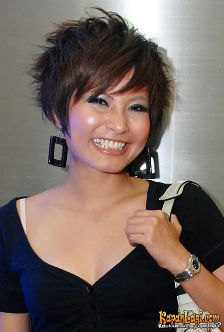 Foto Ade Herlina