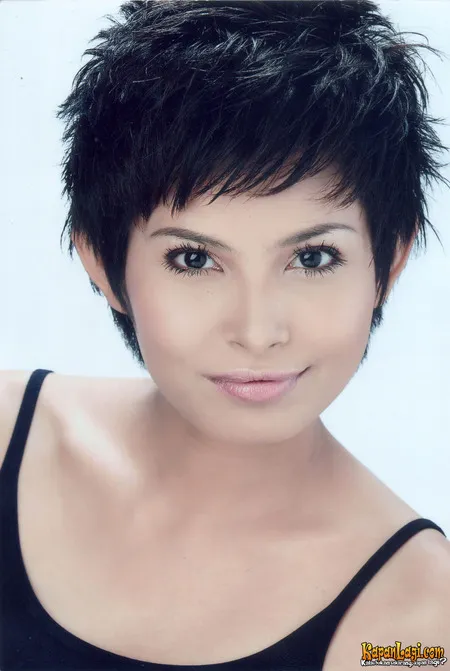 Foto Ade Herlina