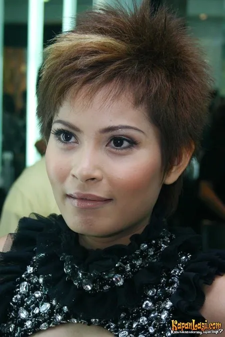Foto Ade Herlina