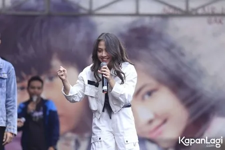 Foto Adhisty Zara