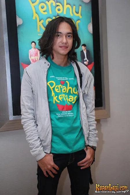 Foto Adipati Dolken