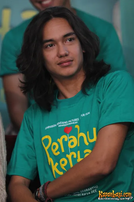 Foto Adipati Dolken
