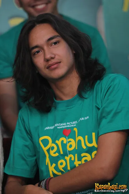 Foto Adipati Dolken