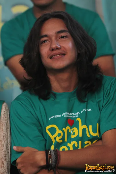 Foto Adipati Dolken