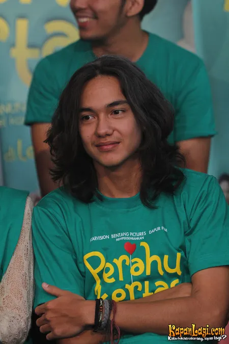 Foto Adipati Dolken