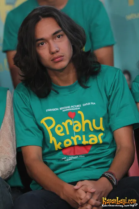 Foto Adipati Dolken