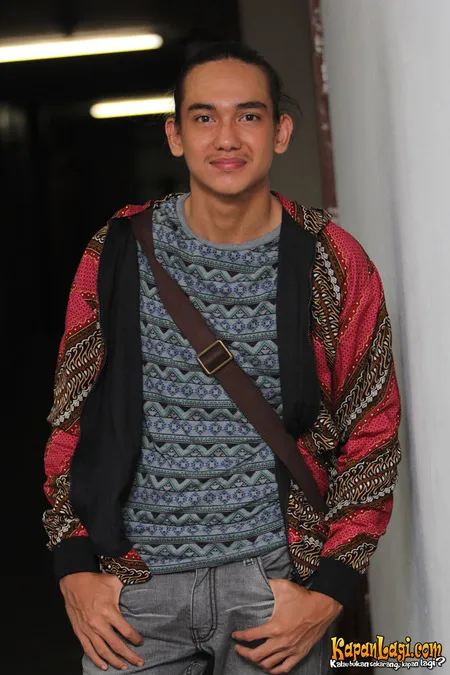 Foto Adipati Dolken