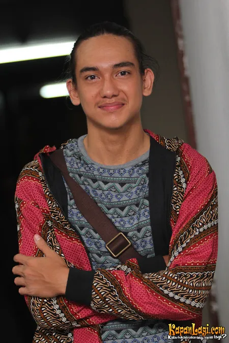 Foto Adipati Dolken