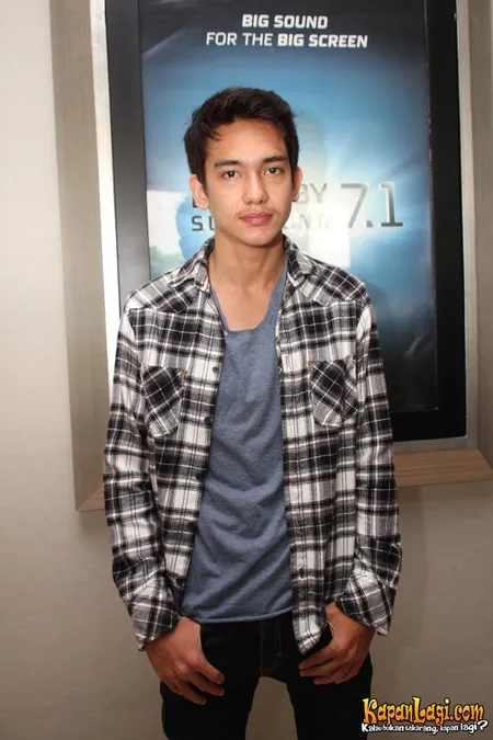 Foto Adipati Dolken