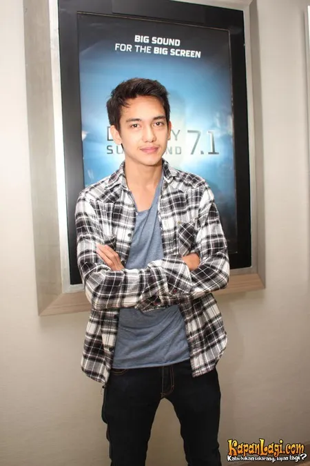 Foto Adipati Dolken