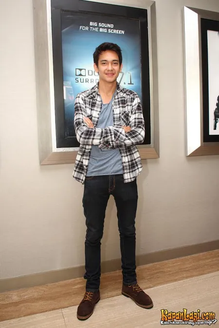 Foto Adipati Dolken