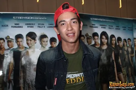 Foto Adipati Dolken