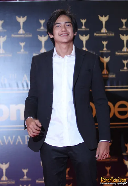 Foto Adipati Dolken