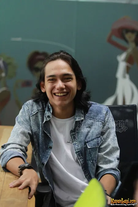 Foto Adipati Dolken