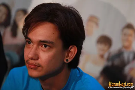 Foto Adipati Dolken