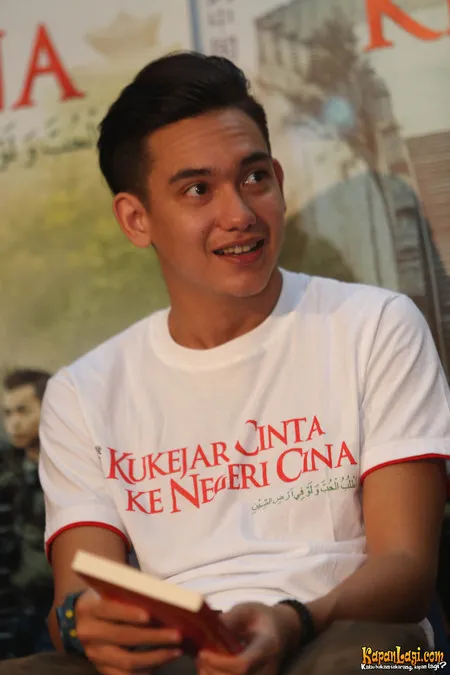 Foto Adipati Dolken