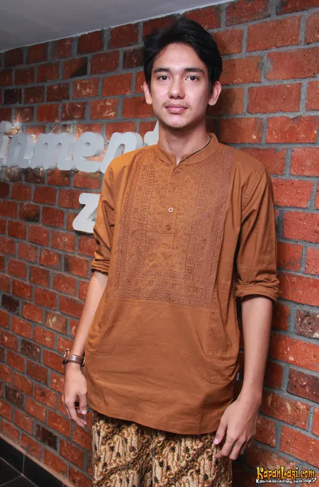 Foto Adipati Dolken